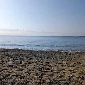 Il Viaggiante Mare 350 M - Quadrilocale - Centro Commerciale - Universita -porto Costa Crociere E Corsica Ferries Appartamento